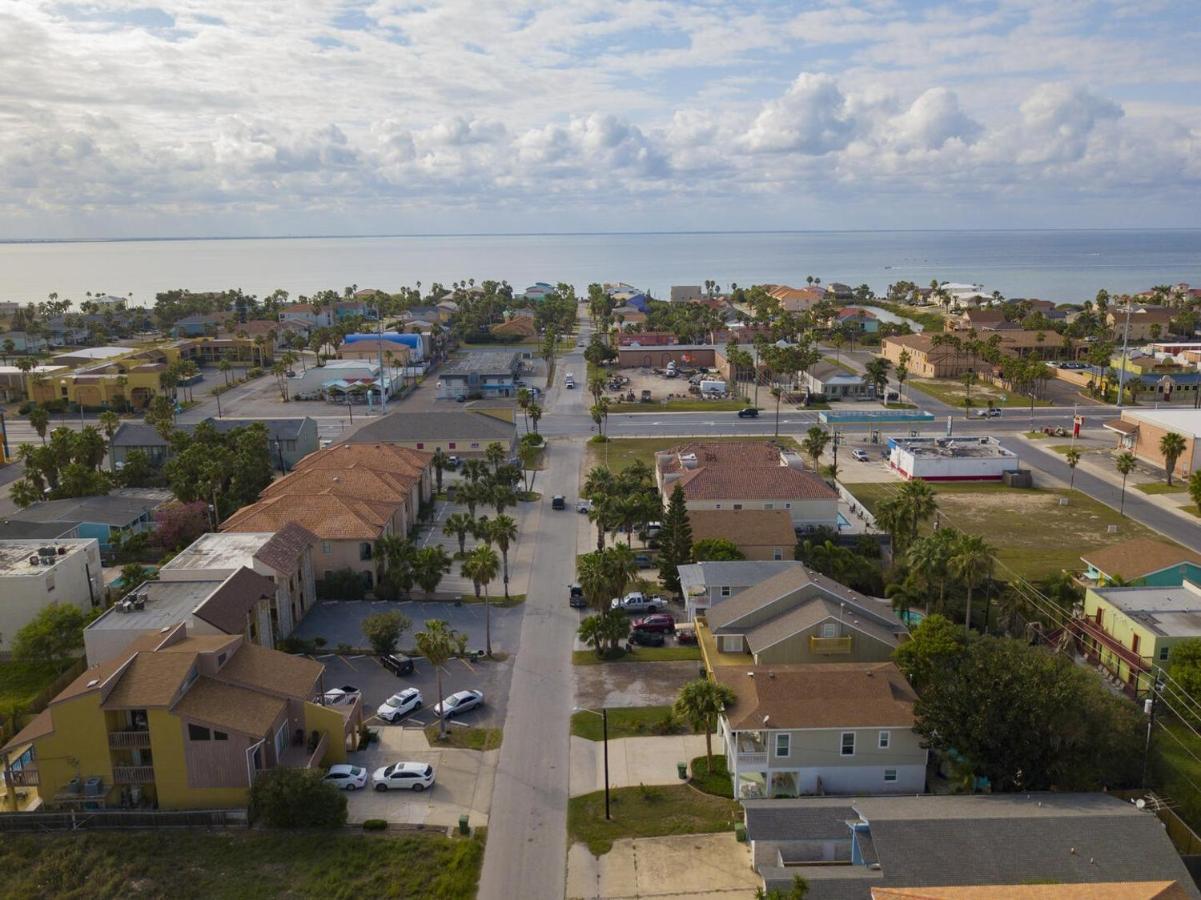 Apartamento Ground Floor Duplex With Bbq - Blue Siren House South Padre Island Exterior foto