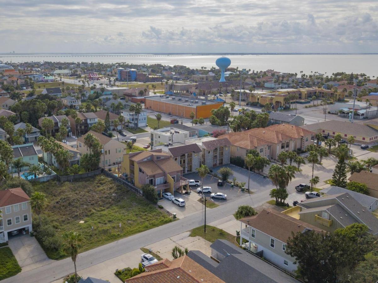 Apartamento Ground Floor Duplex With Bbq - Blue Siren House South Padre Island Exterior foto